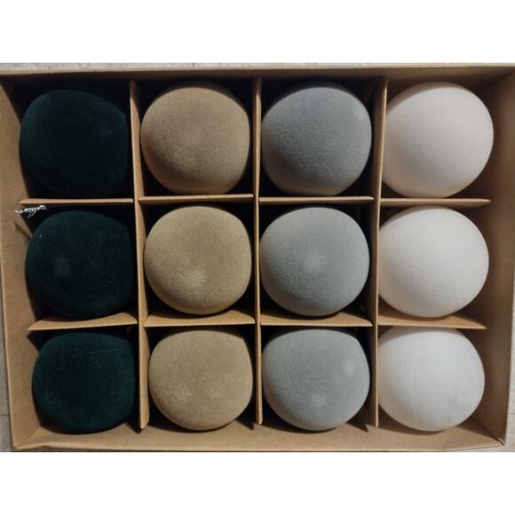 Velvet Christmas Ornaments, Velvet Ornaments for Christmas Tree, (2- Pack) - Picture 2 of 5